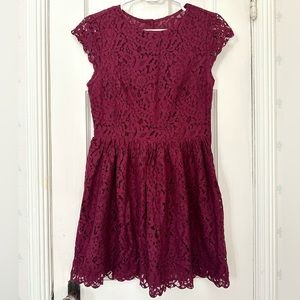 Short Sleeve Lace A-line Dress